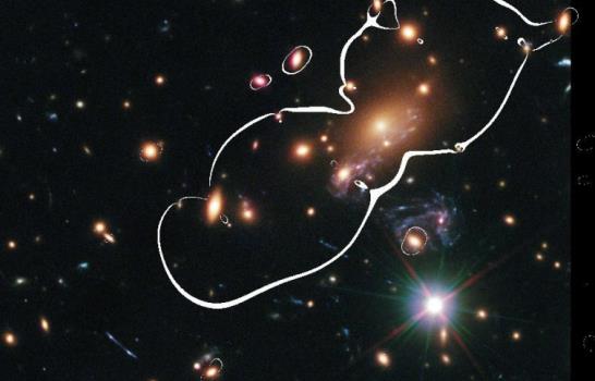 Cuatro explosiones en una supernova reafirman la teoría de Einstein