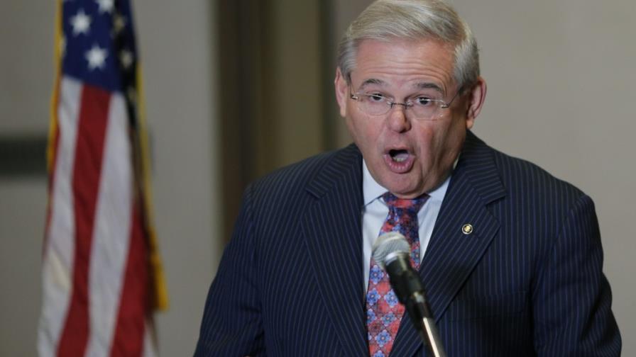 Robert Menéndez sostiene que siempre se ha comportado de acuerdo con la ley Robert Menéndez sostiene que siempre se ha comportado de acuerdo con la ley