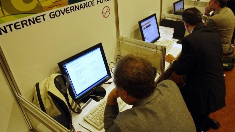 Expertos analizan cómo la tecnología ha cambiado la libertad de expresión