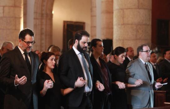 Cardenal López Rodríguez oficia misa en memoria de Juan Bautista Vicini Cabral