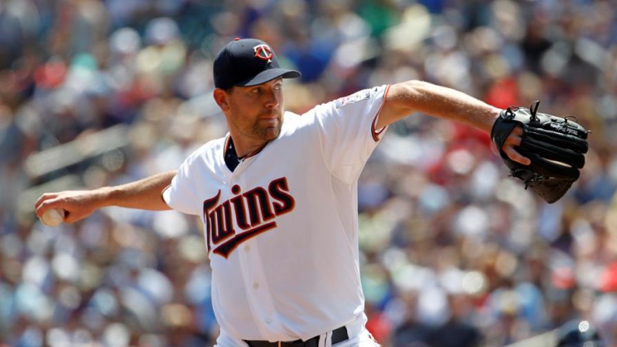 Mellizos blanquean 2-0 a Cerveceros