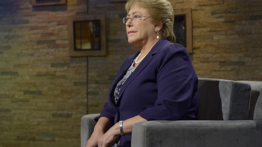 Respaldo a Bachelet cae a un 25 por ciento, según encuesta