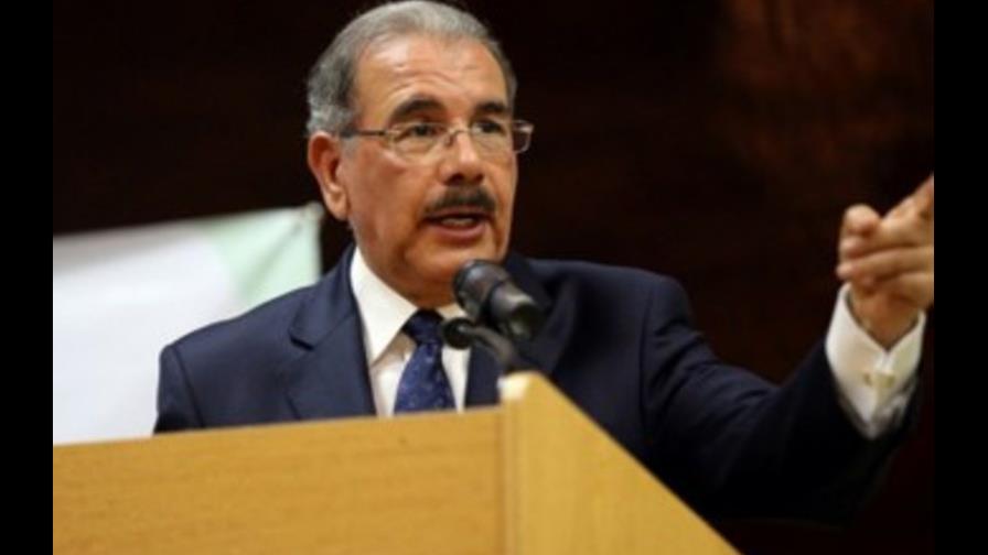 Danilo Medina da el pésame a familiares del empresario Feris Iglesias