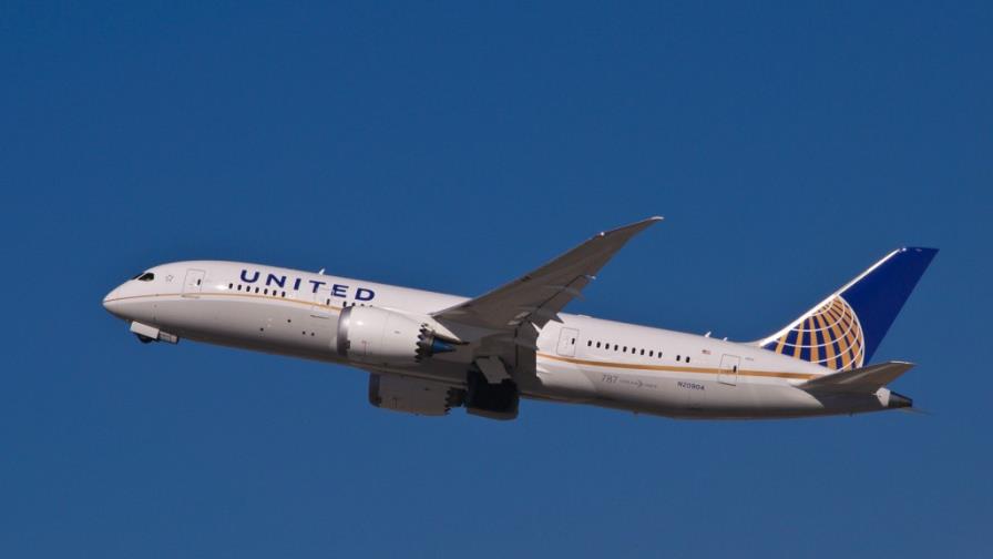Se retrasan vuelos desde y hacia República Dominicana por fallo en United Airlines