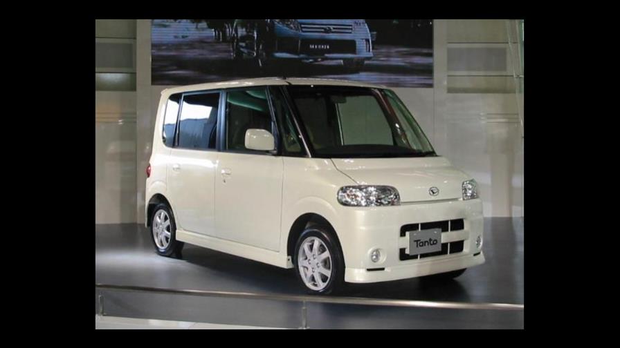 El Tanto, un minivehículo de Daihatsu, coche más vendido en 2014 en Japón