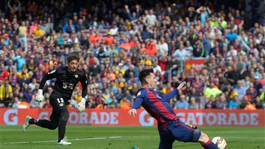 Barcelona al frente con triplete de Lionel Messi y dos de Luis Suárez