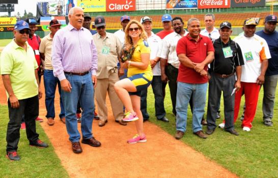 Cuba vence a Dominicana y USA a Puerto Rico en béisbol femenino