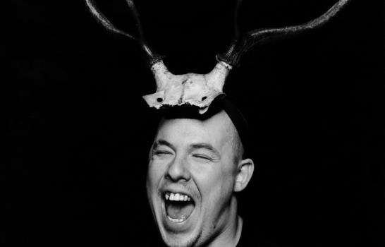 Alexander McQueen revive en una exposición