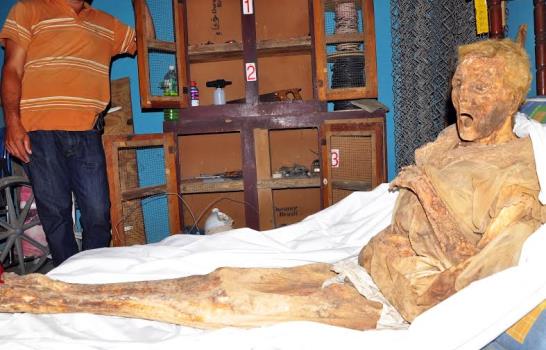 Profanan tumba de mujer fallecida hace 16 años y cuyo cadáver estaba momificado