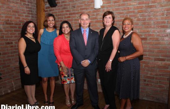 American Airlines reconoce las mejores agencias de viajes del país