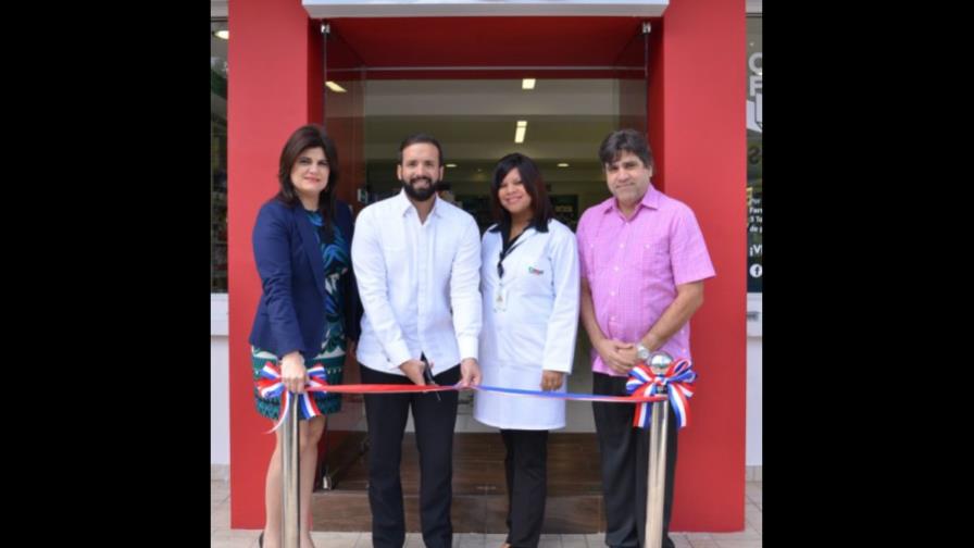 Farmacia Carol abre tres sucursales