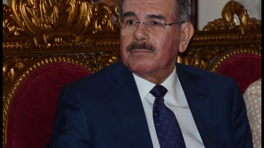 Sepultan restos Miguel Feris Iglesias; Danilo Medina lamenta muerte