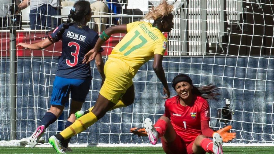 Camerún apabulla 6-0 a Ecuador en Mundial de mujeres Camerún apabulla 6-0 a Ecuador en Mundial de mujeres