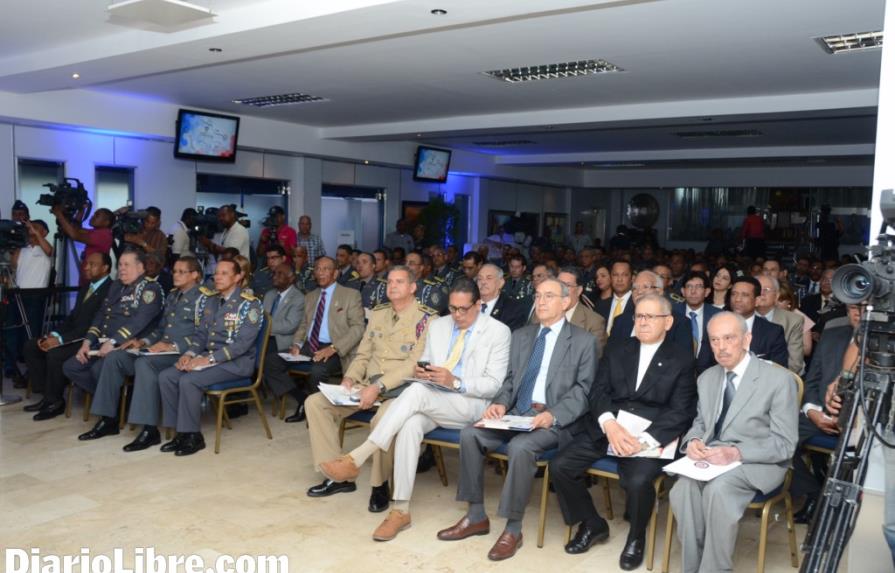 Critica oficiales de la Policía Nacional tengan empresas de seguridad