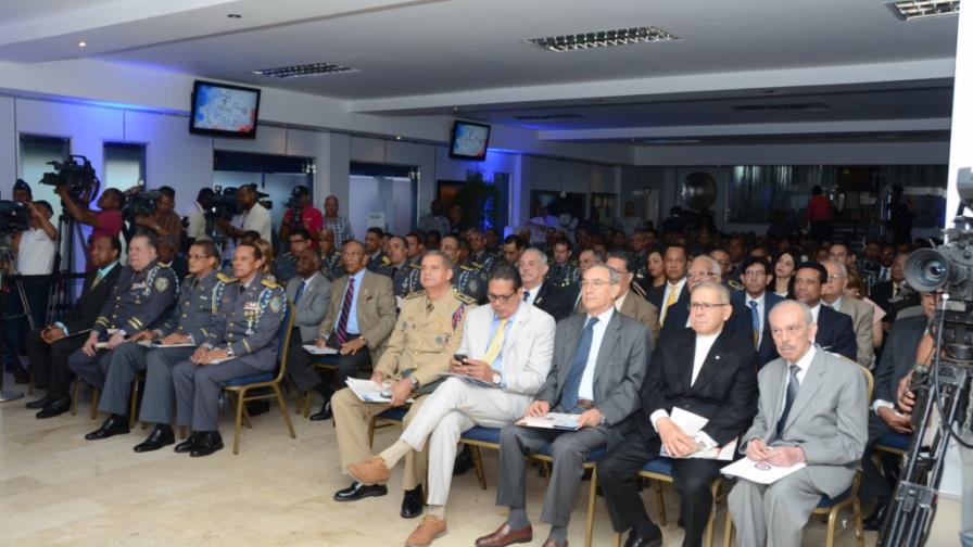 Critica oficiales de la Policía Nacional tengan empresas de seguridad