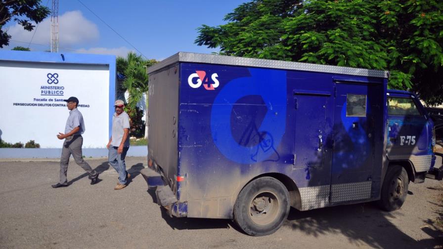 Vigilantes roban RD$17 millones en asalto a camión de empresa de valores