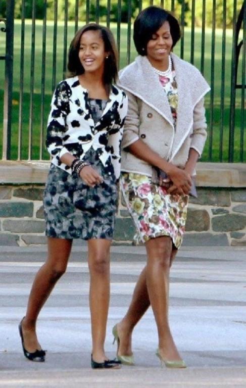 Michelle Obama busca universidad en Nueva York para su hija Malia