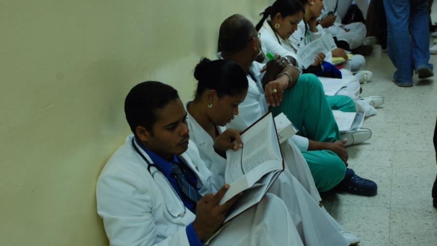 Médicos residentes se van a huelga por tres días Médicos residentes se van a huelga por tres días