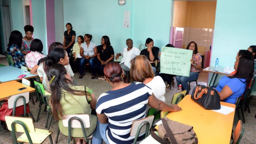 Maestras de estancia infantil reclaman pago