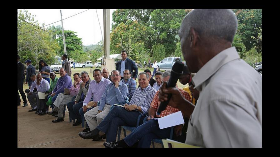 Danilo autoriza financiamiento a productores de cacao y pimienta de Yamasá Danilo autoriza financiamiento a productores de cacao y pimienta de Yamasá