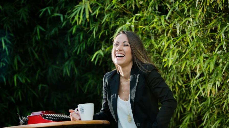 Karina y Sergio a la TV; Lunatik sale del 7