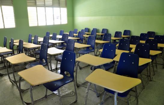 Danilo inaugura cinco escuelas en Montecristi y promete entrega de hospital