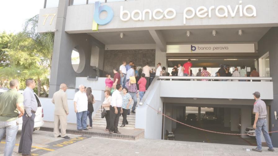 La Fiscalía del Distrito Nacional recibe querellas por el caso del Banco Peravia La Fiscalía del Distrito Nacional recibe querellas por el caso del Banco Peravia