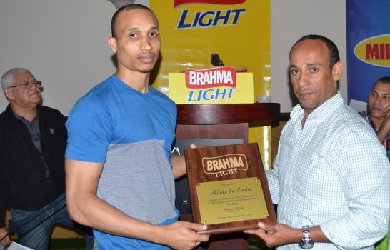 Escogen a Ramell Allen del Club Sameji como Baloncestista Estrella de la Semana