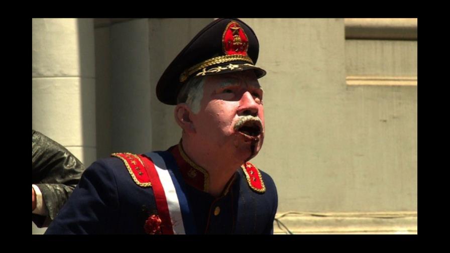 Chile borra símbolos de la dictadura