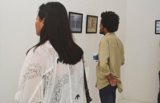 Exposición de artes patrocinada por revista Moñerío Exposición de artes patrocinada por revista Moñerío