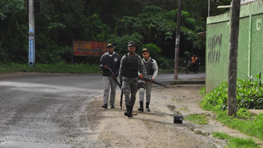 Comunidades de Santiago paralizan labores en reclamo de carretera y agua potable
