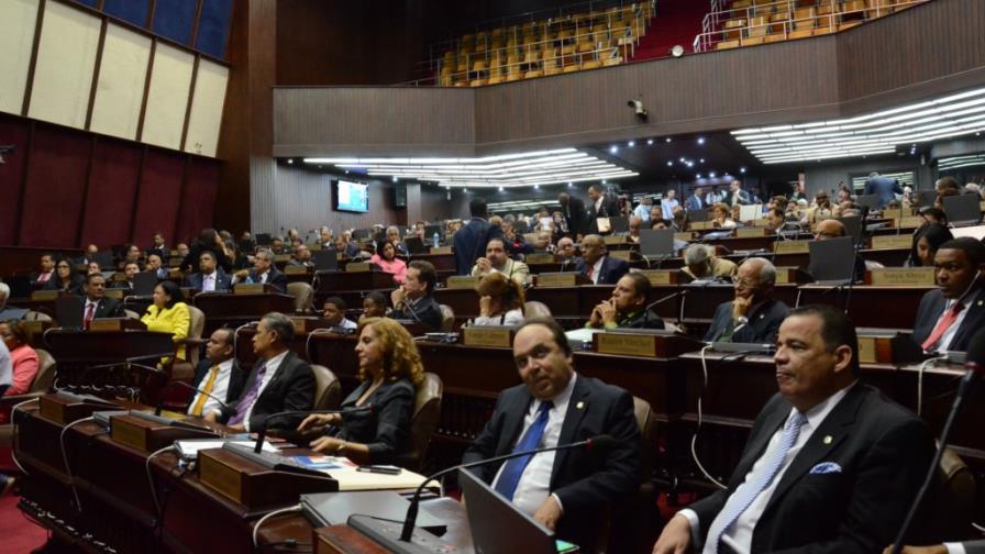 Perredeístas y peledeístas niegan tranque en el acuerdo