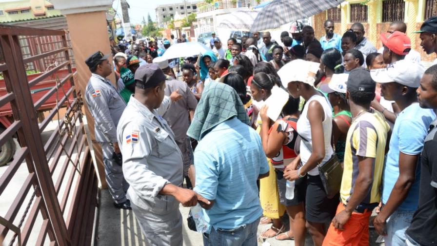 Complaints mark last days of Normalization Plan for Foreigners