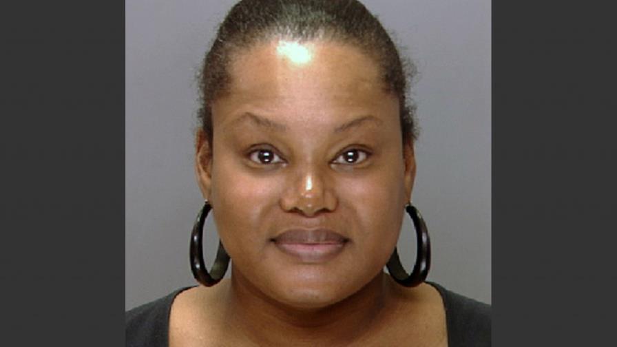 Envían a prisión mujer que inyectaba glúteos con silicona industrial