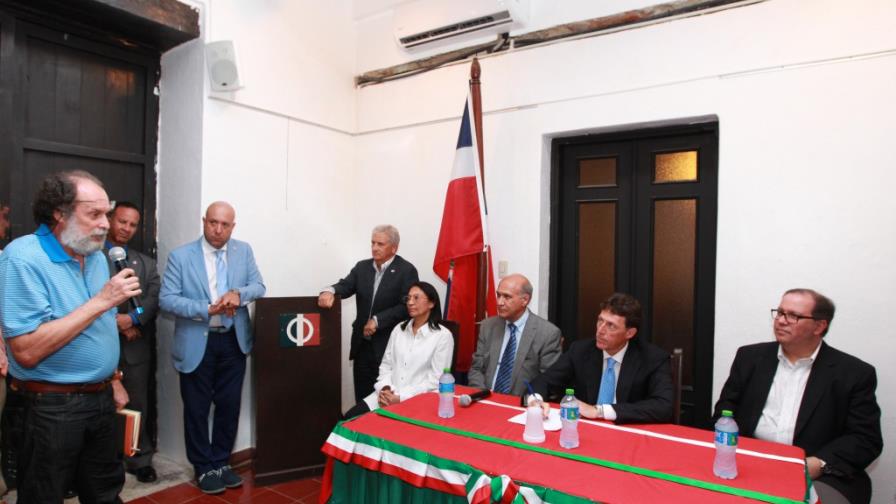 Senador italiano recibe quejas de connacionales por cierre de embajada en República Dominicana