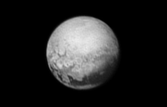 La última imagen de Plutón revela su geología
