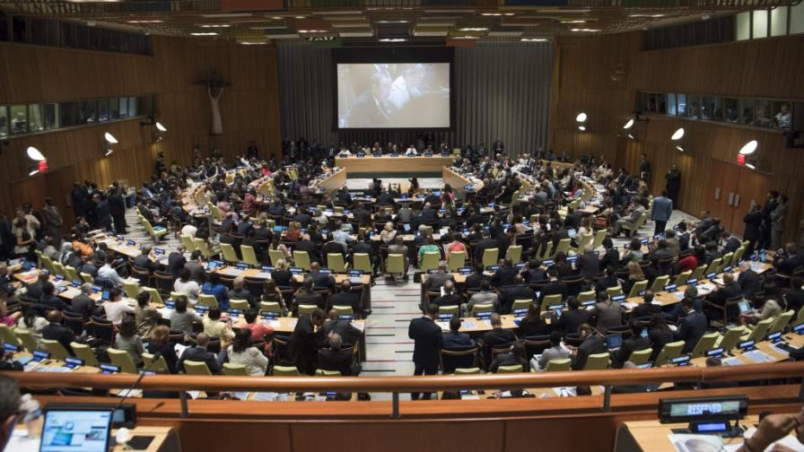 Millonaria donación para terminar con el ébola en África Occidental