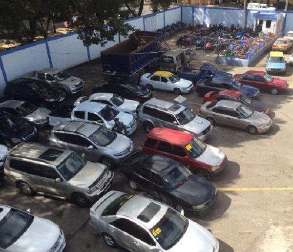 Oficial del Ejército Nacional financiaba venta de vehículos robados, dice la Policía