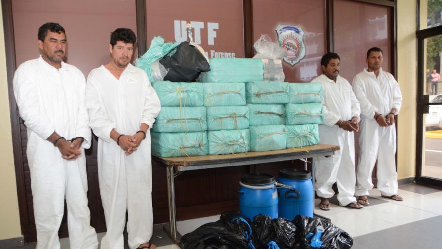 Organismos interceptan lancha con 350 paquetes de cocaína en isla Beata Organismos interceptan lancha con 350 paquetes de cocaína en isla Beata