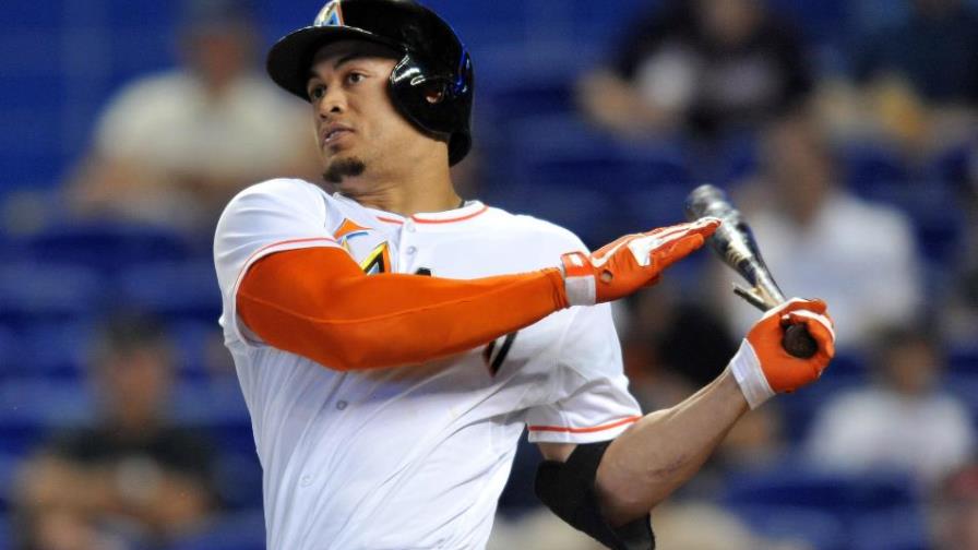 Pese al contrato a Stanton, los Marlins siguen bajo sospecha