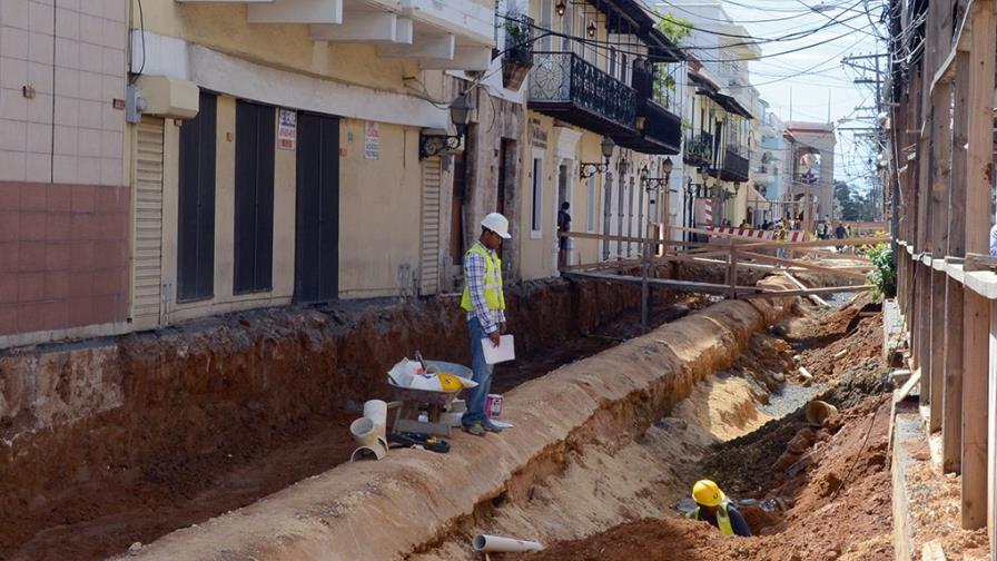 Roberto Salcedo: Work in the Colonial City is delicate