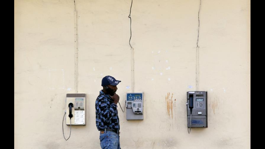 Cuba anuncia que su conexión telefónica directa con Estados Unidos ya está activada Cuba anuncia que su conexión telefónica directa con Estados Unidos ya está activada