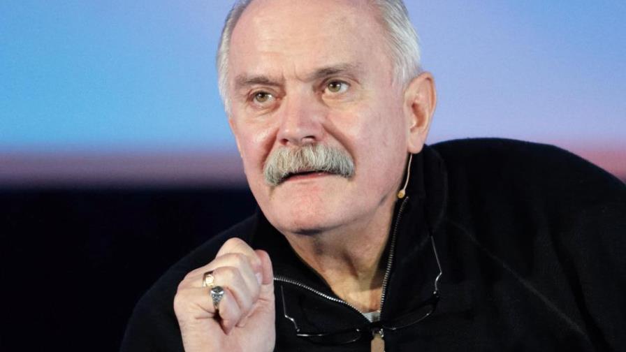 Dos cineastas rusos proponen comida rápida rusa