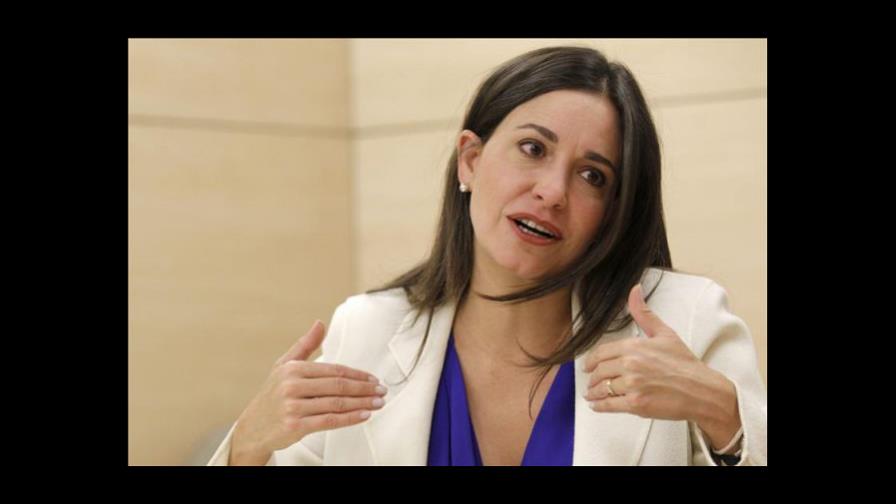 Opositores venezolanos critican reducción de divisas para viajes al exterior