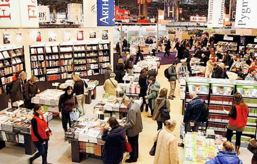 Concluye Feria del Libro de Buenos Aires con 1.2 millones de visitantes