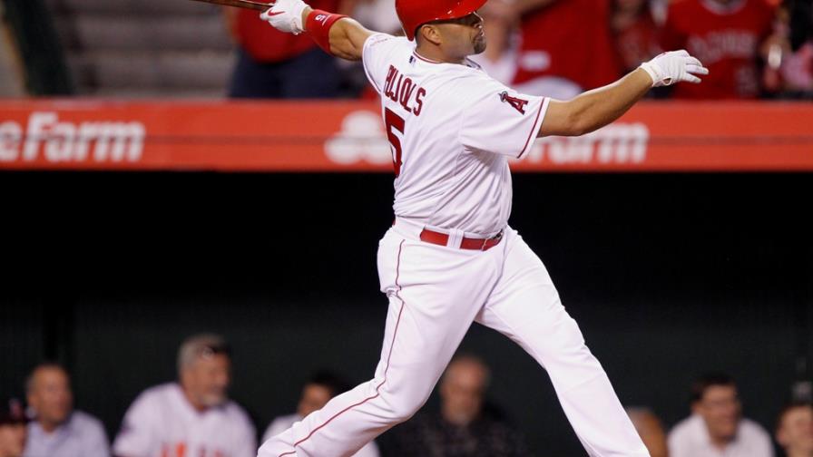 El dominicano Albert Pujols superó a Mickey Mantle en la lista de jonroneros de todos los tiempos