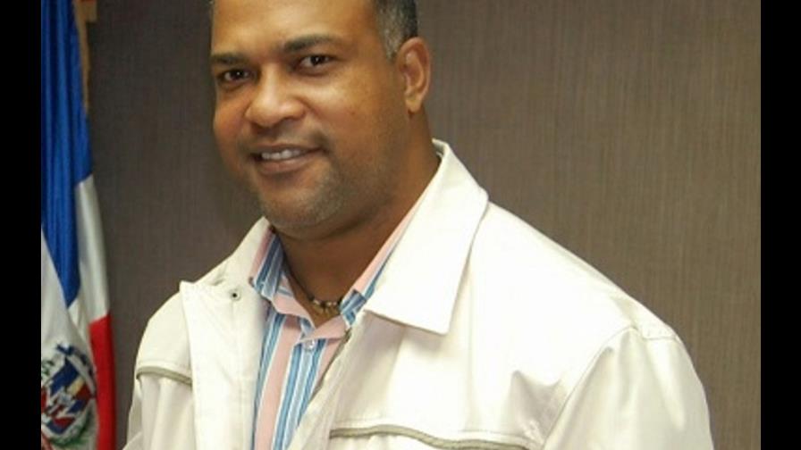 Postergan juicio contra Raúl Mondesí