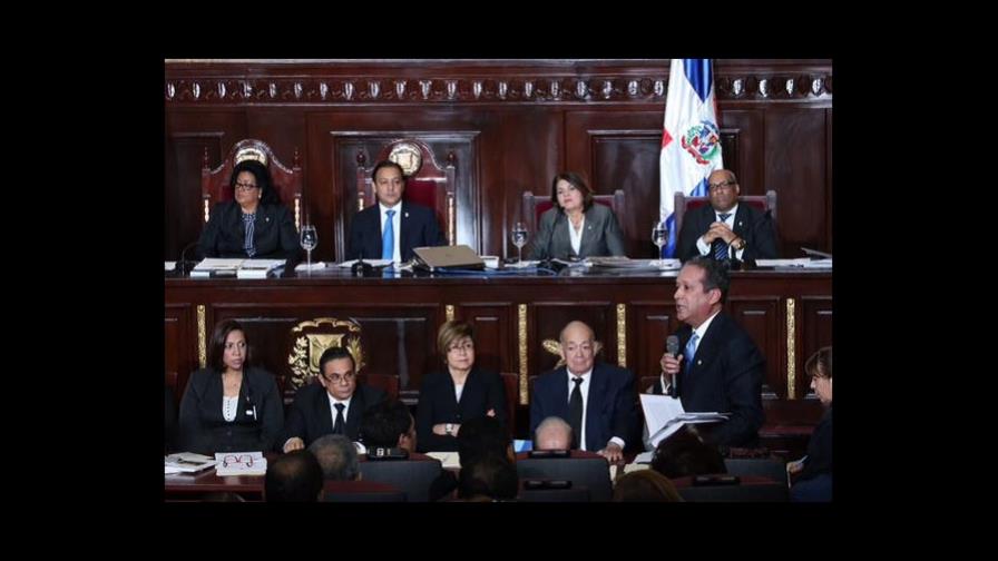 Reinaldo rechaza la eliminación de los transitorios de la Constitución Reinaldo rechaza la eliminación de los transitorios de la Constitución