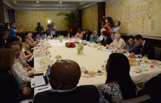 Misión de la OEA parte hoy a Haití con el compromiso de elaborar un informe objetivo y sereno Misión de la OEA parte hoy a Haití con el compromiso de elaborar un informe objetivo y sereno