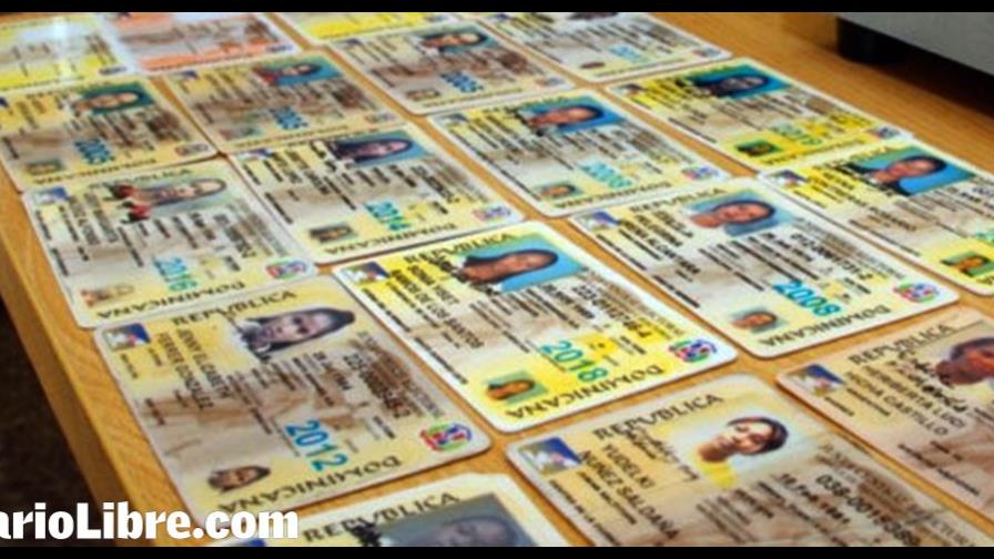 Autorizan a los bancos a permitir cédula vieja